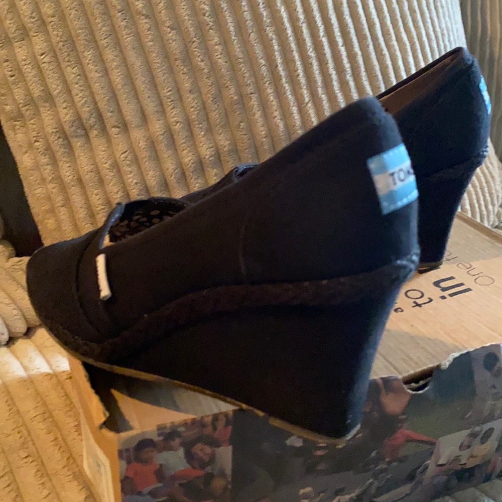 Toms wedge black canvas wrap/wBox